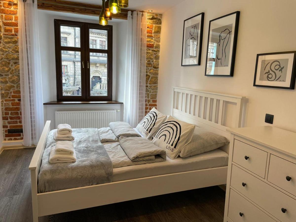 Apartament Przy Ratuszu Kłodzko Dış mekan fotoğraf