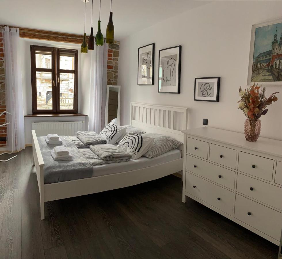 Apartament Przy Ratuszu Kłodzko Dış mekan fotoğraf
