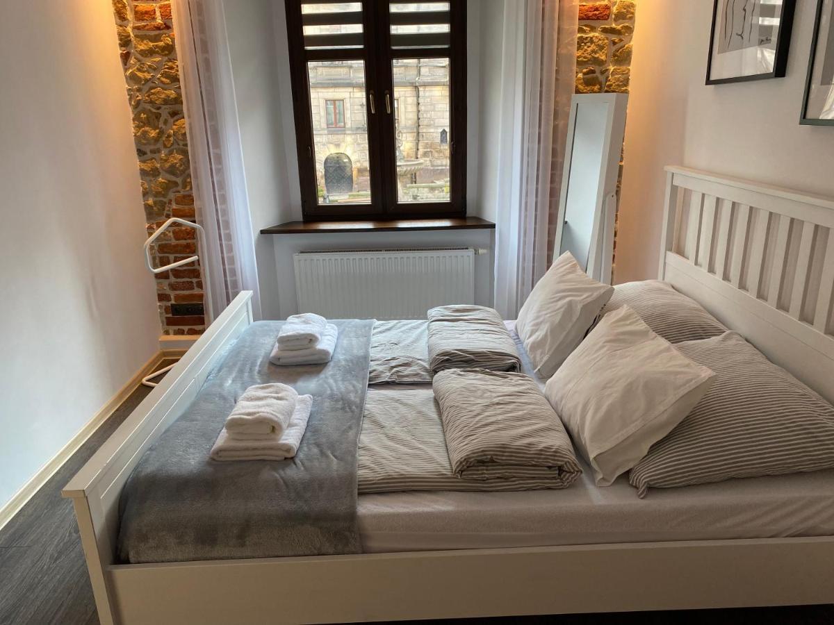 Apartament Przy Ratuszu Kłodzko Dış mekan fotoğraf